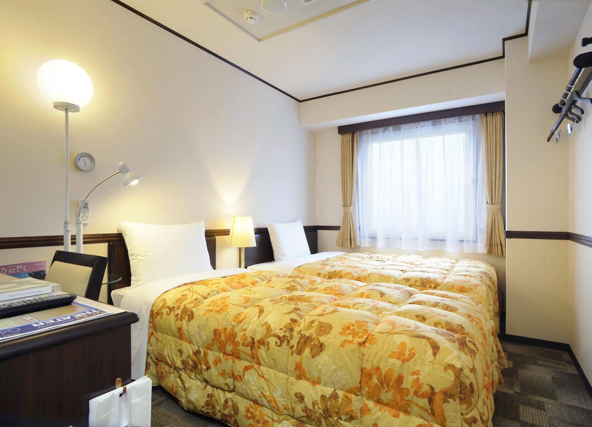 Toyoko Inn Utsunomiya Ekimae No 1 Exterior photo